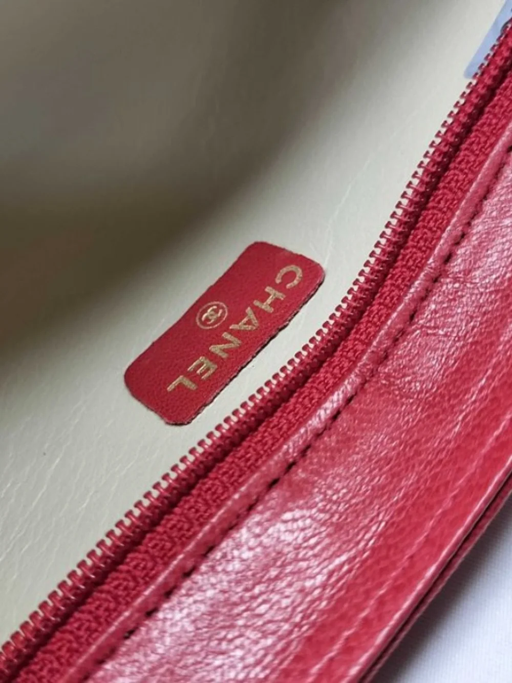 CHANEL Vintage Red Lambskin CC Logo Cosmetic Pouch 1991-94 Authentic